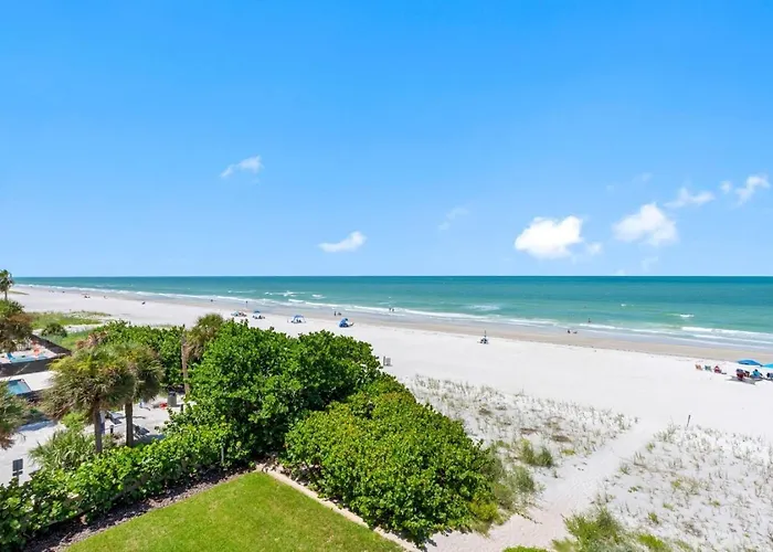 Ocean Side Front Penthouse Holiday home *