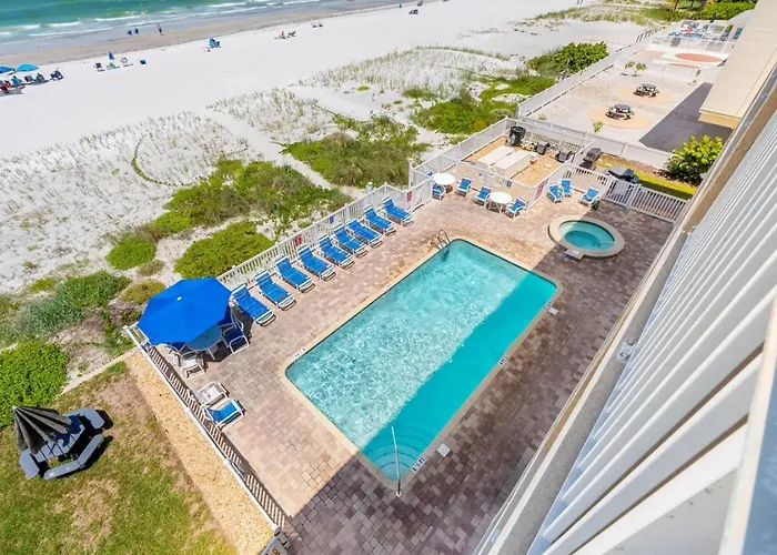 Ocean Side Front Penthouse Holiday home *